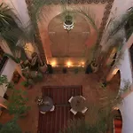 Riad Mur Akush